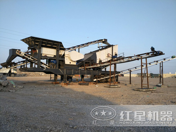 流动碎石生产线现场 流动碎石生产线现场