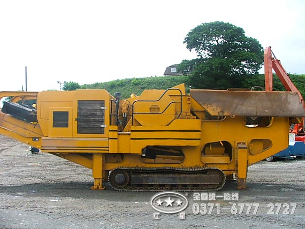 履带式液压驱动破碎站