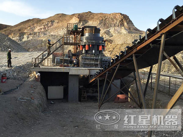 石子破碎厂现场 石子破碎厂现场